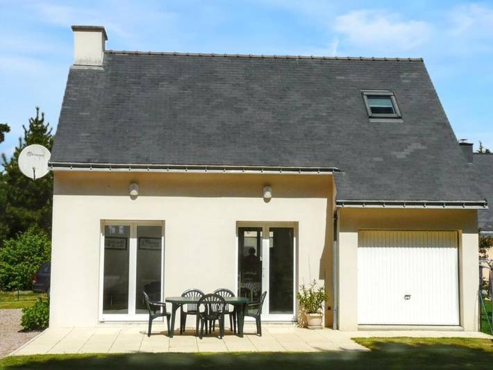 Location de vacances pour 5 personnes, avec terrasse et jardin, animaux acceptés dans Plage Du Men Armor
