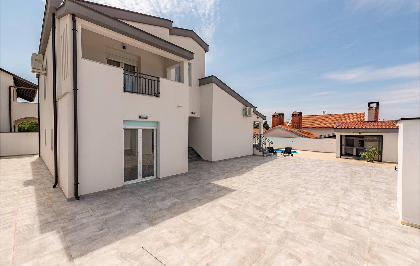 Reizende 2-Zimmer-Wohnung mit Pool, Terrasse und WLAN in Küstennähe in Zadar Stadt, Zadar (Kommun)