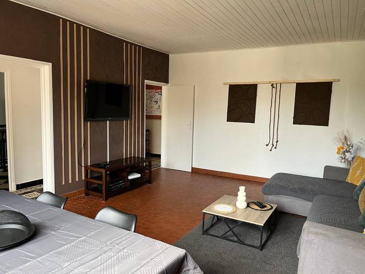 Location de vacances pour 6 personnes, avec terrasse et jacuzzi à Lédat - 4