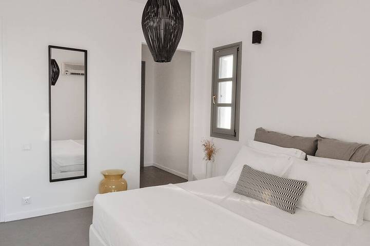 Seafront Villa 190sq.m | Private & Shared Pool | Endless blue in Paros