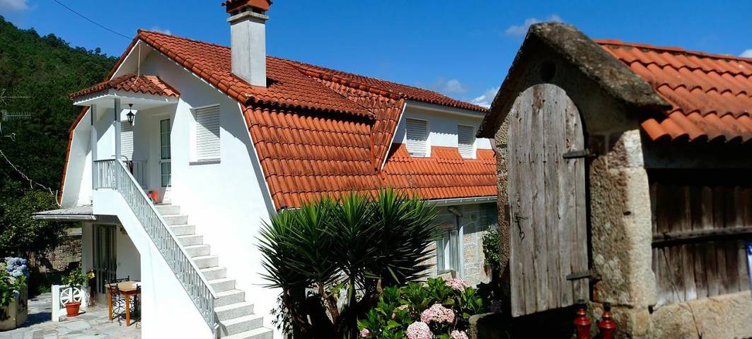 Casa de vacaciones para 10 personas, con Terraza además de Jardín y Vistas en Mondariz