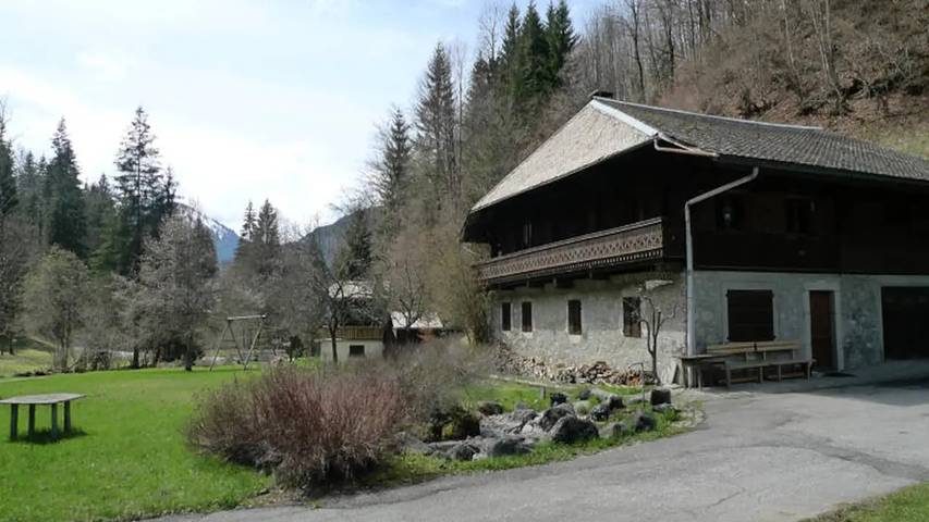 Hütte für 11 Personen, mit Garten in Montriond