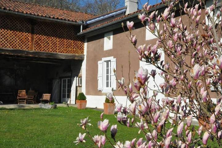 Maison de vacances pour 8 personnes, avec piscine et jardin ainsi que terrasse et vue