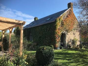 Gîte pour 6 personnes, avec jardin ainsi que jacuzzi et terrasse dans Yonne