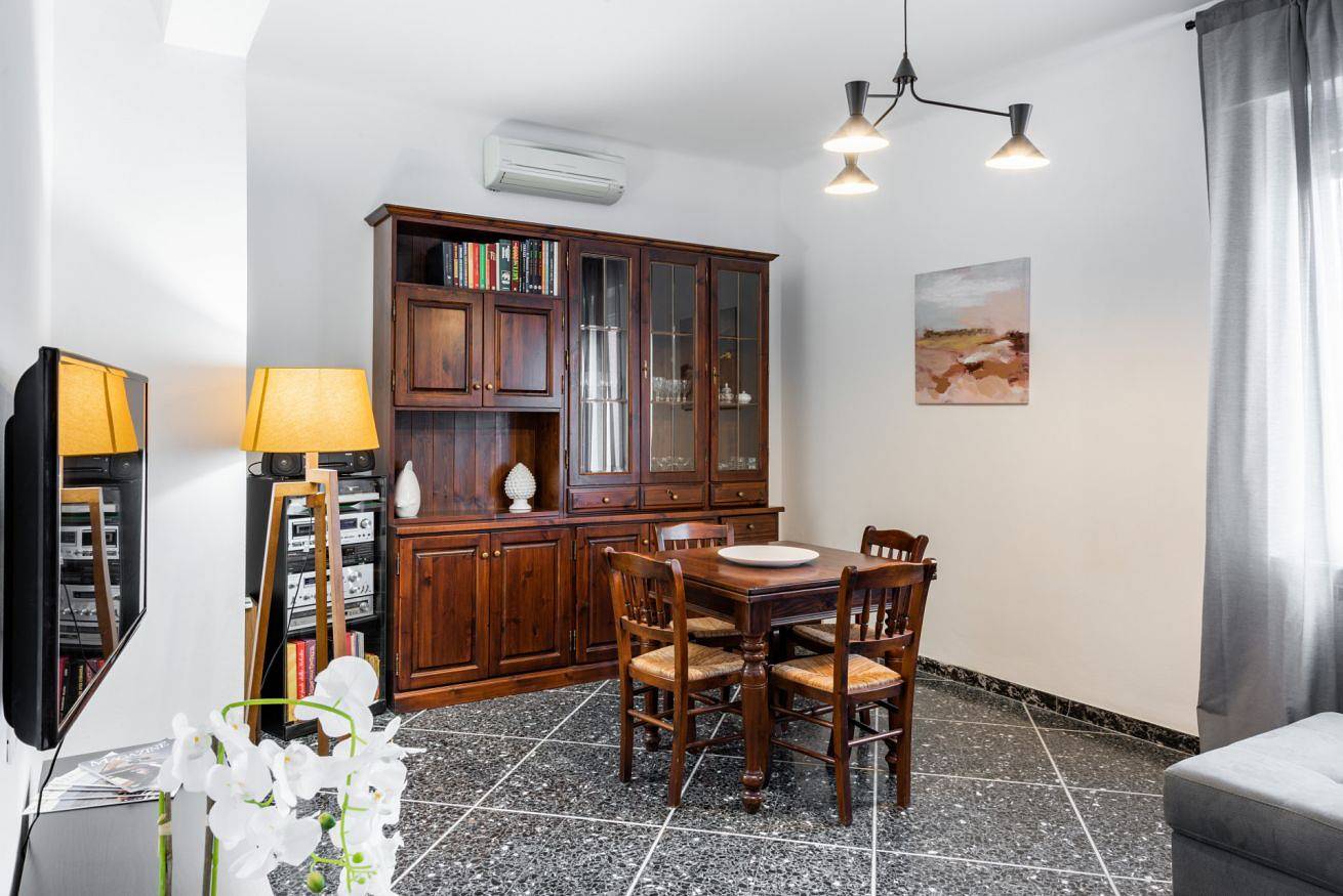 Entire apartment, New! La Spezia Modern & Central Apartment x6 in La Spezia (City), La Spezia