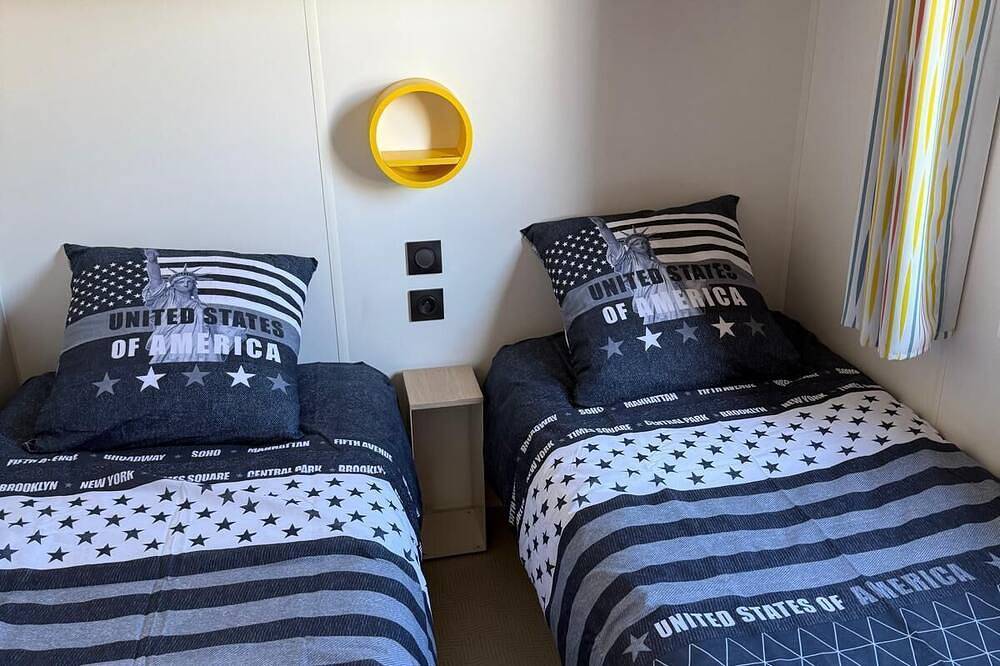 Mobil-Home neuf à 2 kms St Gilles Croix de Vie Le Fenouiller 4 pers 2 chambres in Le Fenouiller, Vallée de la Loire