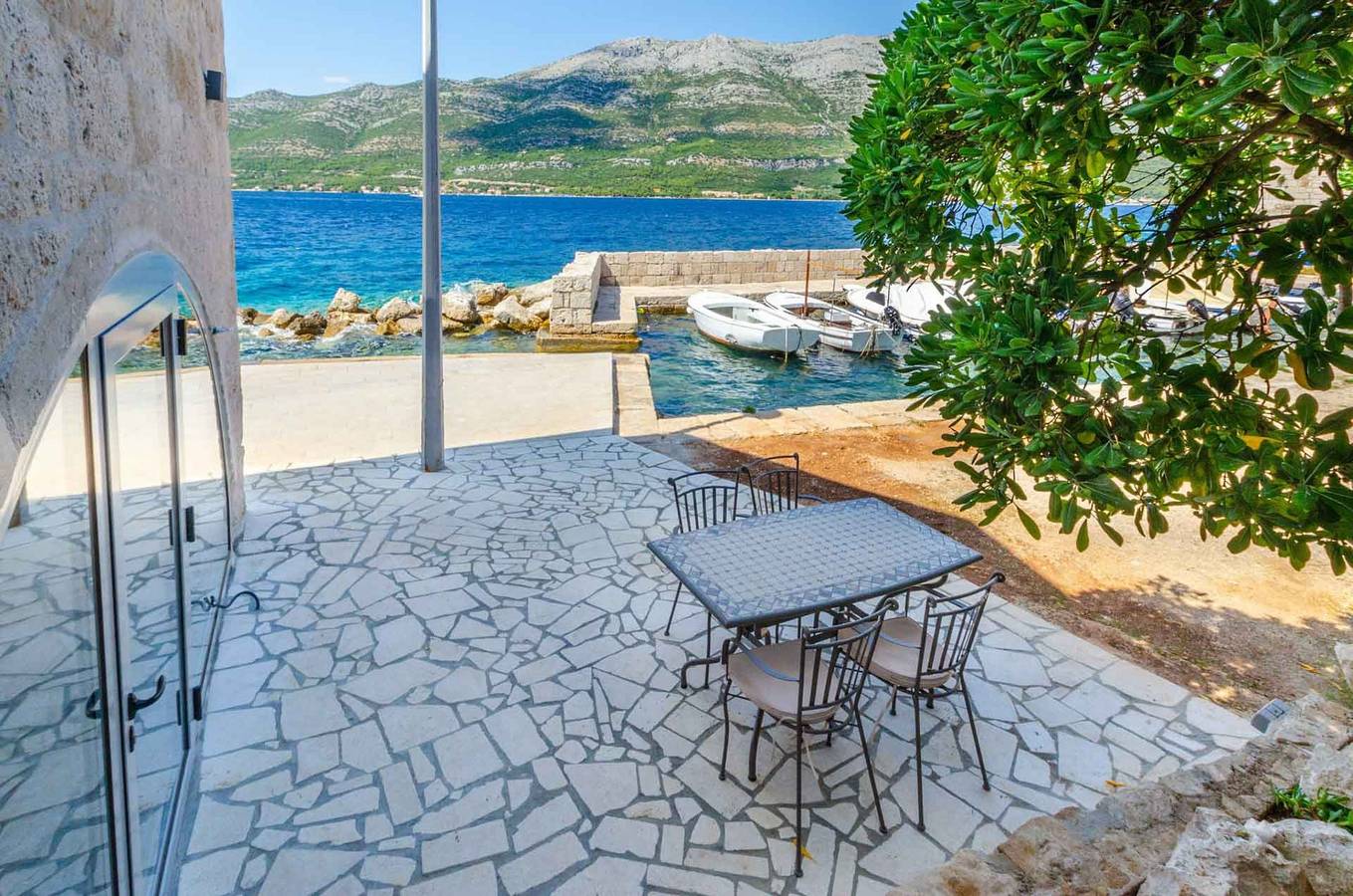 Villa für 8 Personen mit Balkon in Korčula (Dalmatien), Korcula