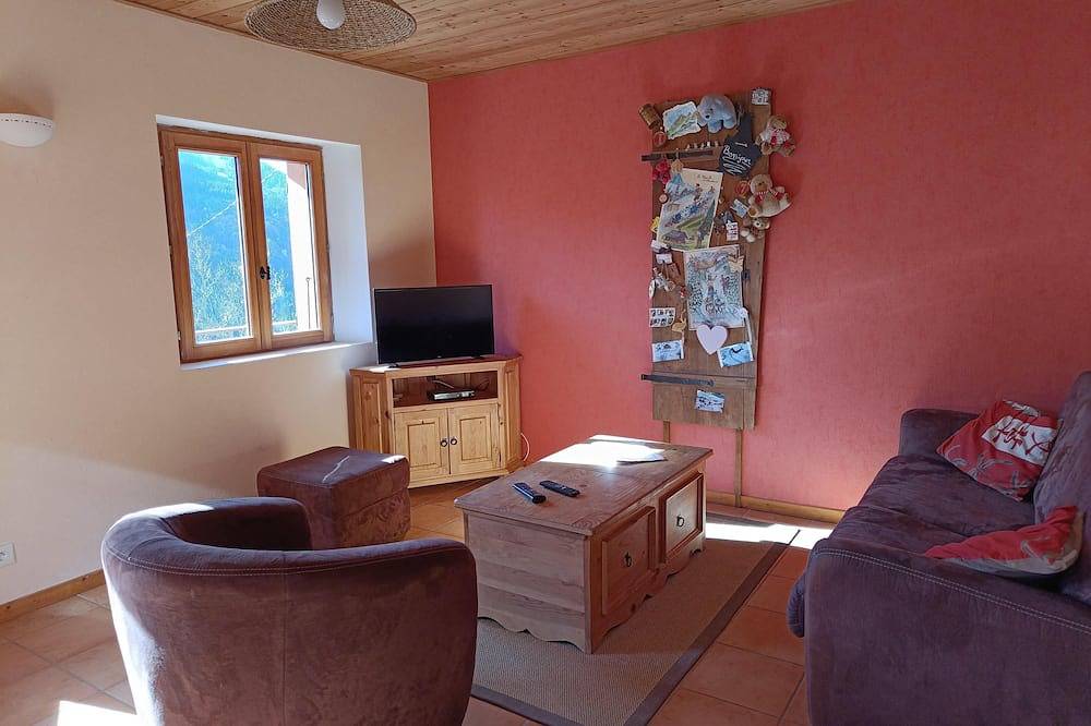 Chalet , versant sud ensoleillé , grande terrasse privative in La Chapelle-d'Abondance, Les Portes du Soleil