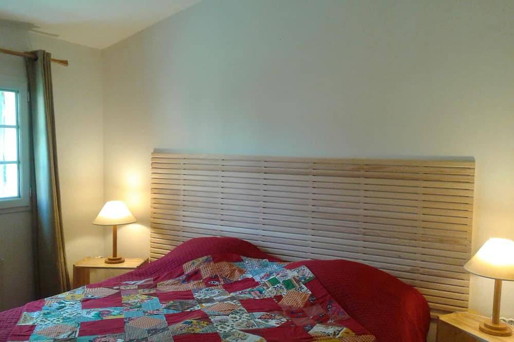 Nice little house with park and large pool - Fontvieille center 1km - Provence in Tarascon, Arles region