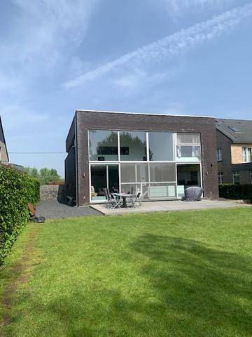 Three-Bedroom House in Tongres, Limbourg (Belgique)