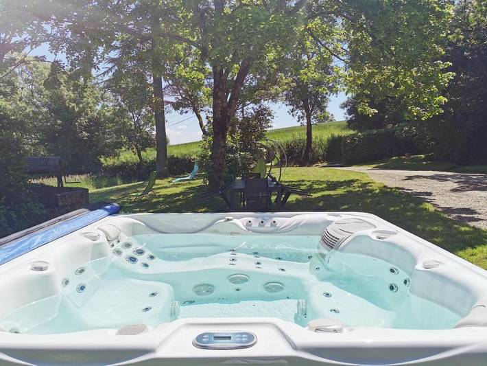 Gîte pour 6 personnes, avec jacuzzi, animaux acceptés dans Sainte-Christie