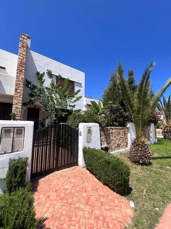 Villa pour 7 personnes, avec jardin et vue ainsi que bassin pour enfant et piscine