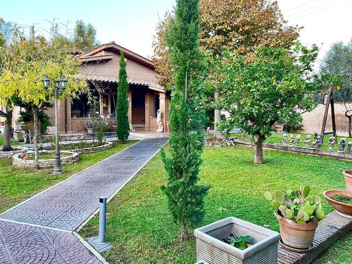 Villa voor 9 personen, met Terras en Tuin in Rome