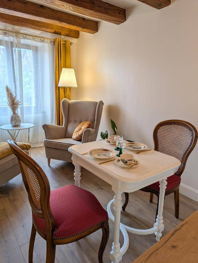 Gîte pour 2 personnes, avec vue ainsi que jardin et terrasse à Buhl - 3