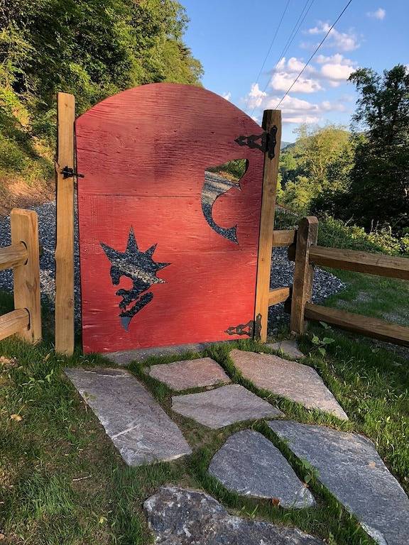 River View-Screened Porches-Vintage Charm-Sleeps 6 in Madison County (NC)