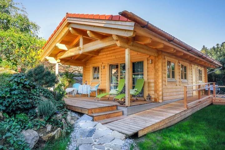Chalet für 3 Personen, mit Terrasse und Garten - 1