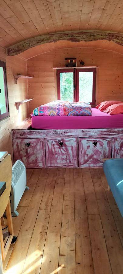 One-Bedroom House in Issendolus, Quercy