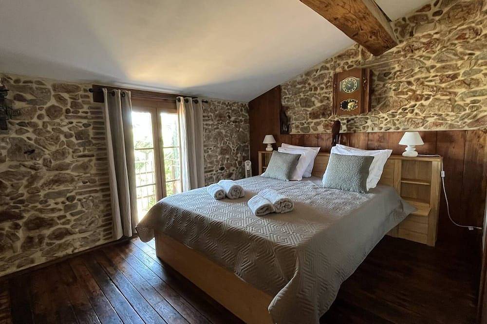Adresse de charme confidentielle au cœur du Roussillon 2Pr17 in Saint-Hippolyte (Languedoc-Roussillon), Côte d'Améthyste