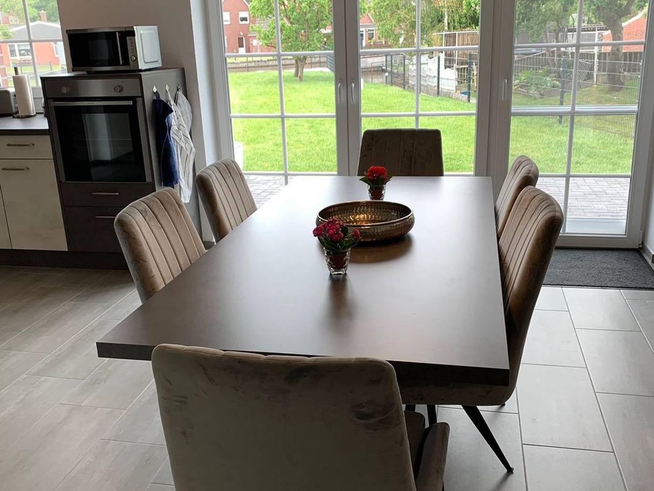 Loppi Hus - Hochwertiges Ferienhaus in direkter Kanallage in Loppersum (Hinte), Hinte