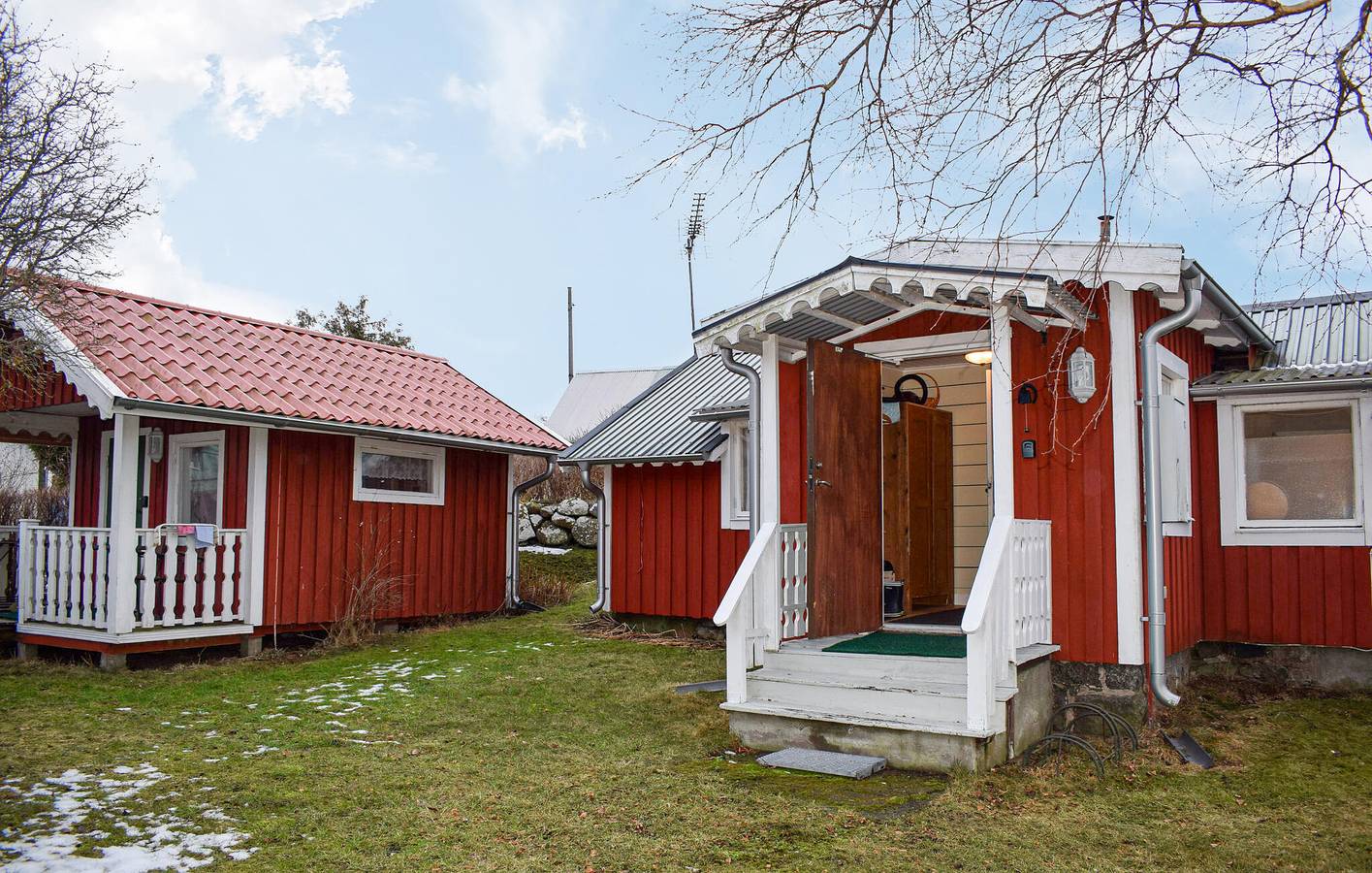 Hus för 6 Personer med trädgård in Svenska Östersjön