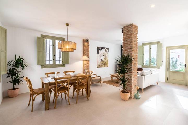 Ferienhaus für 6 Personen, mit Terrasse und Garten sowie Pool