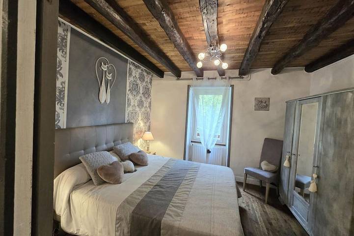 Gîte pour 6 personnes, avec terrasse et jardin, animaux acceptés à Sainte-Mondane - 2