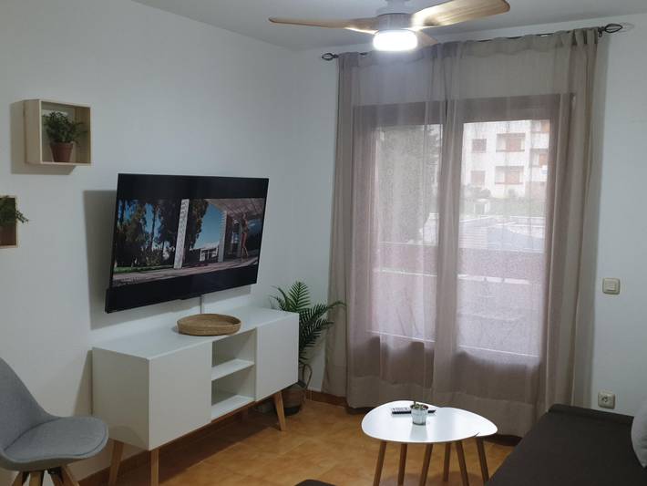 Apartamento de vacaciones para 5 personas, con jardín además de piscina y balcón - 1