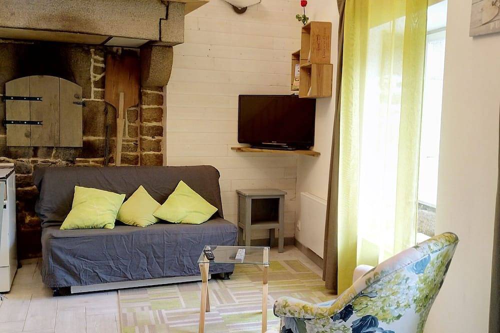 Holiday home at a mill near the bay of Mont-Saint-Michel (Normandy). in Sainte-Croix-du-Bocage, Vire und omgeving