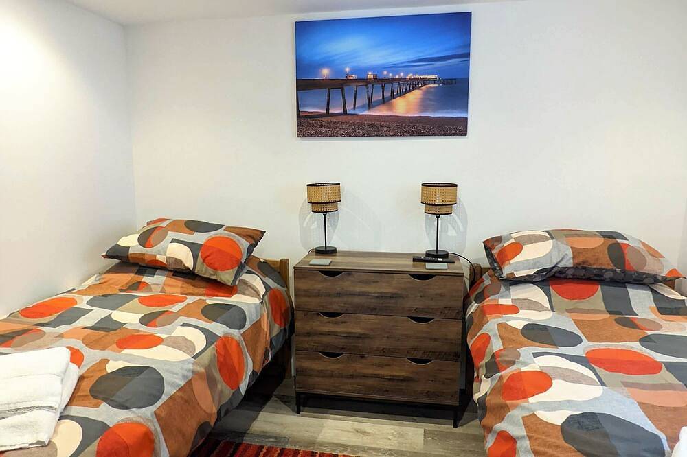 Stunning, Spacious Cottage close to Deal Beach ! in Deal, Kent