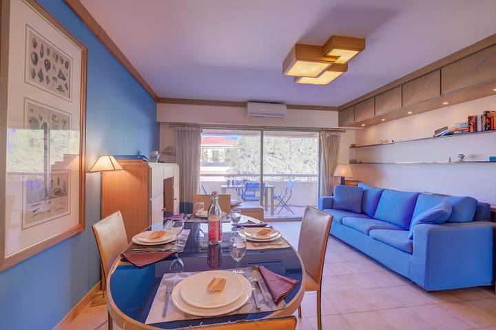 Gîte pour 3 personnes, avec Balcon et Piscine dans Office De Tourisme De Juan Les Pins - 4