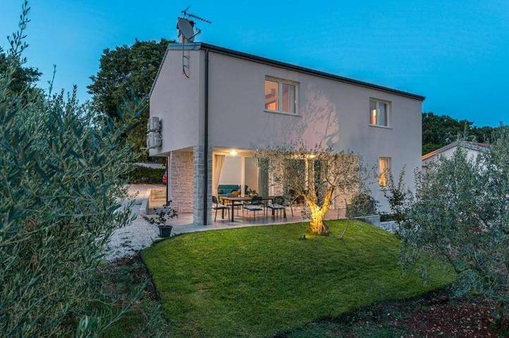 Ferienhaus mit Meerblick für 6 Personen, mit Ausblick und Garten in Poreč - 4