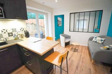 Gîte pour 2 personnes, avec vue et jardin à Grézieu-la-Varenne