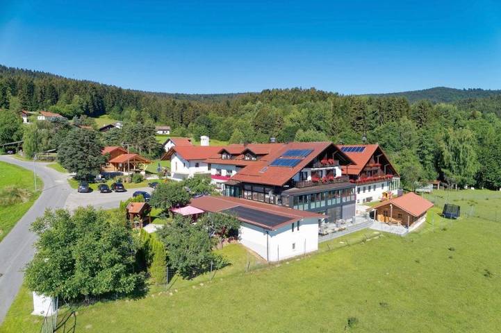 Hotel für 2 Personen, mit Terrasse und Garten sowie Sauna in Achslach