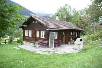 Gîte pour 6 personnes, avec vue et jardin, animaux acceptés à Andeer