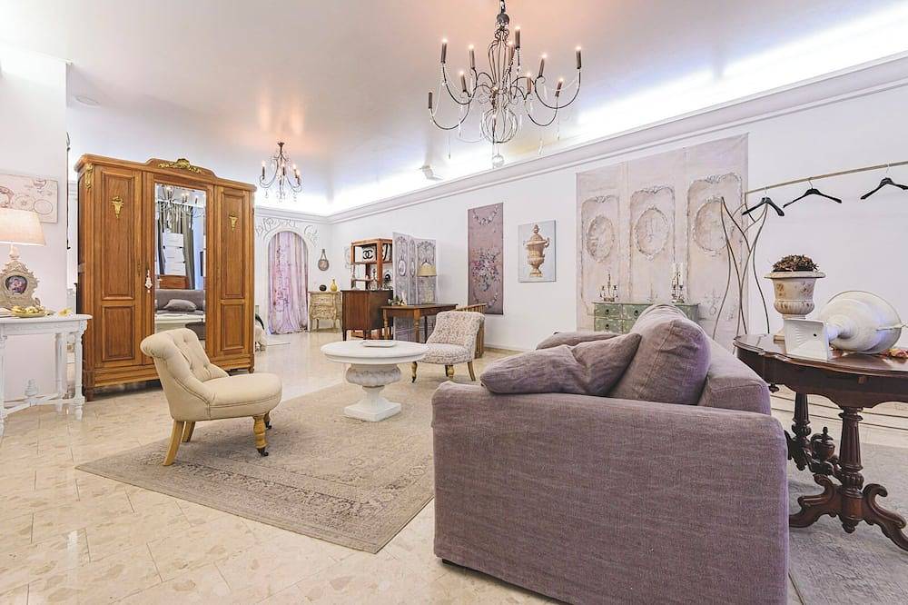 Entire apartment, Dolce Vita downtown in a quiet street for sipping champagne in Épernay, Marne