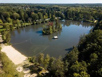 Camping pour 4 personnes, avec terrasse et piscine, animaux acceptés dans le Loir-et-Cher