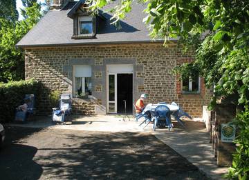 Gîte pour 6 personnes, avec jacuzzi ainsi que jardin et terrasse, animaux acceptés dans la Manche