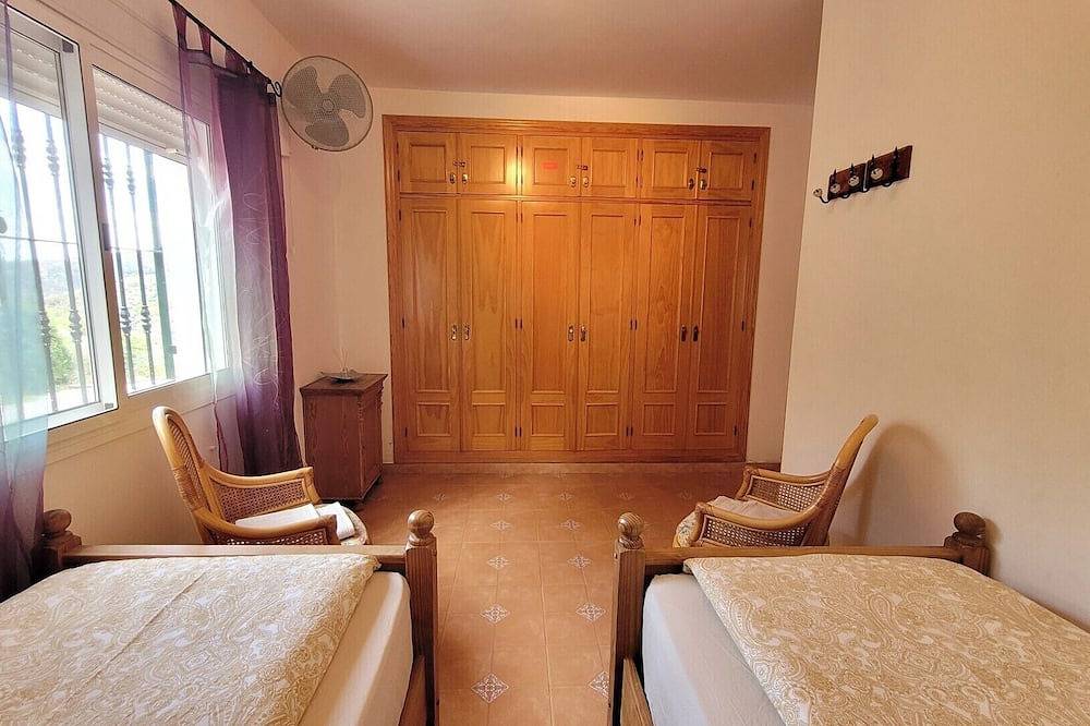 Beautiful Casa Jade, 3 Bedroom. Private,secluded pool & gardens. Mountain Views in Cómpeta, Cordillera Penibética