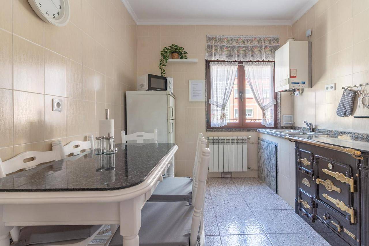 Appartement entier, Ah Apartamento Urban Lena Vut6048As in Pola de Lena, Lena
