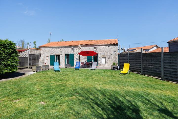 Gîte pour 5 personnes, avec Jardin