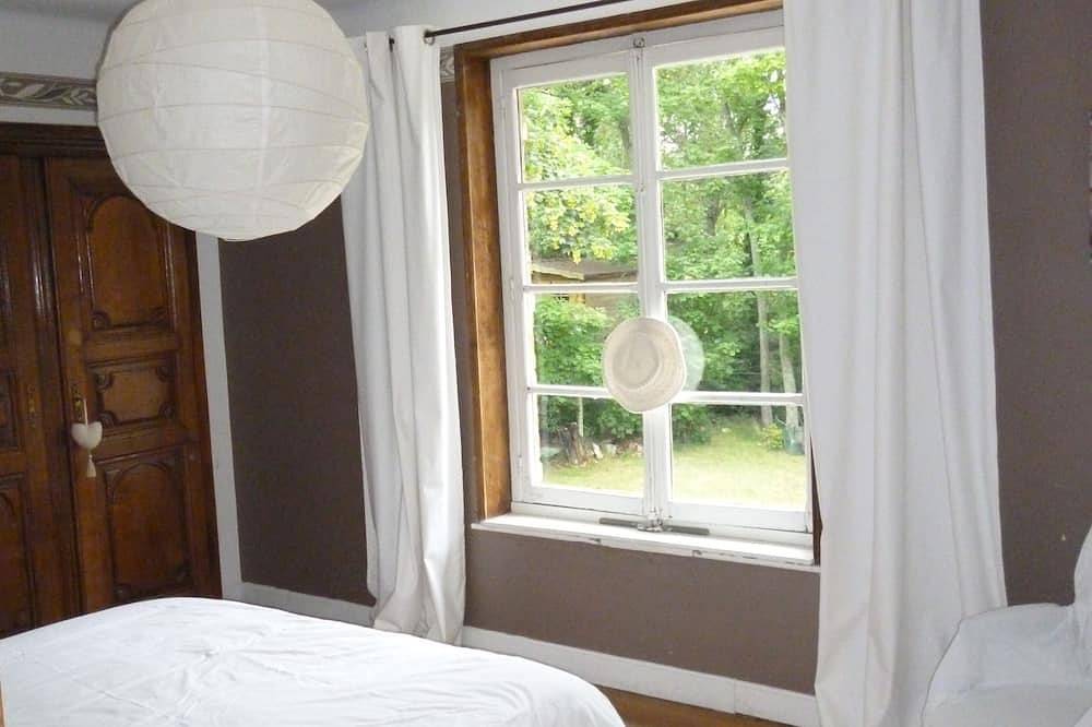 Charming villa in wooded area with large garden 1 km from the sea in Cucq, Montreuil region