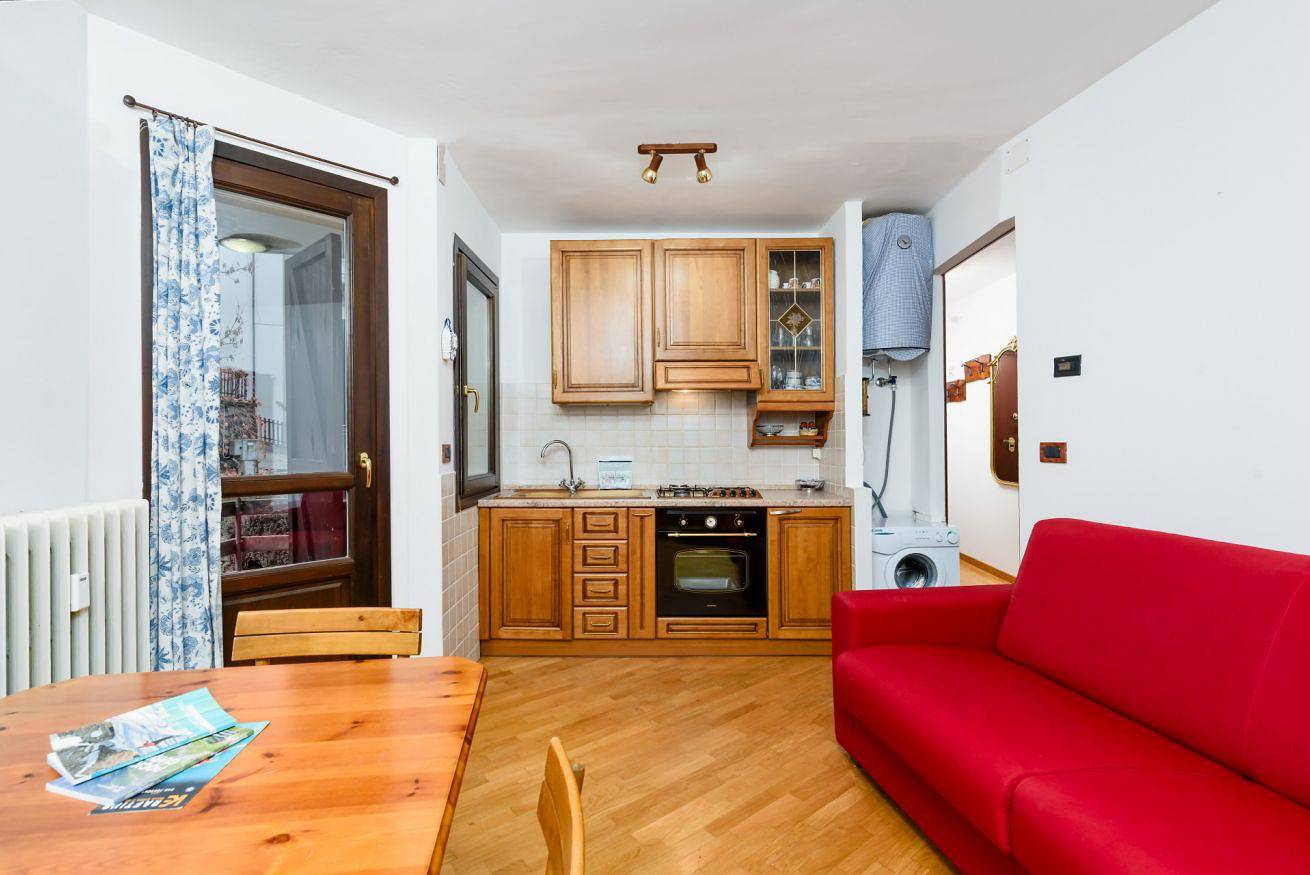 Appartamento intero, Casa Daisy 2 by Rentbeat  in Limone Piemonte, Alpi Liguri