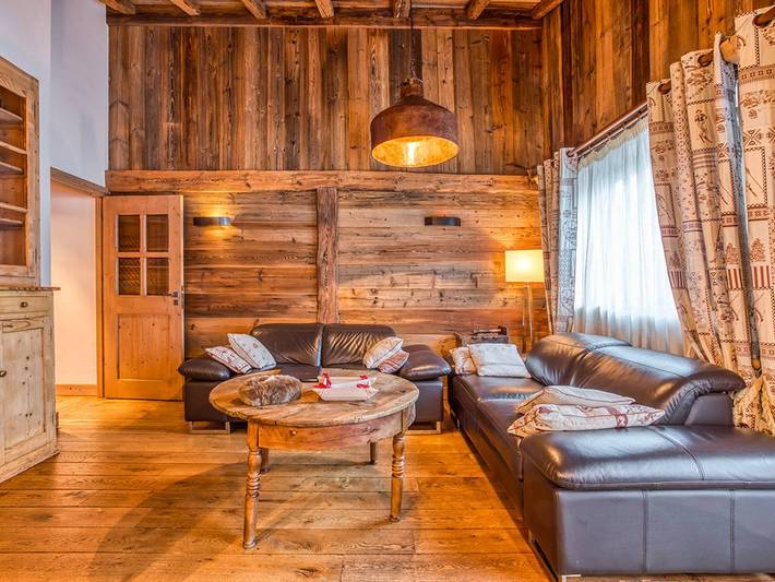 Entire apartment, Charming 81m² Apt in Courchevel 1850 - Central, Near Slopes, Sleeps 4, Balconies, Luxury Amenities in Courchevel 1850, Saint-Bon-Tarentaise