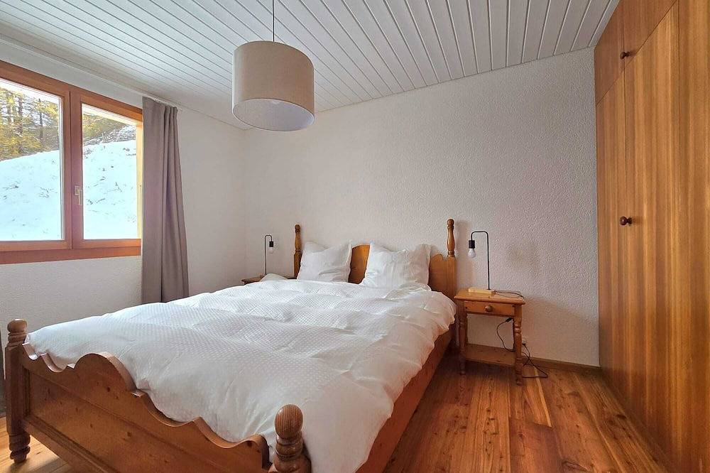 Appartement entier, Logement familial \"Tsandelanne\" Val d'Hérens. Terrasse panoramique et soleil! in Saint-Martin (VS), Alpes valaisannes