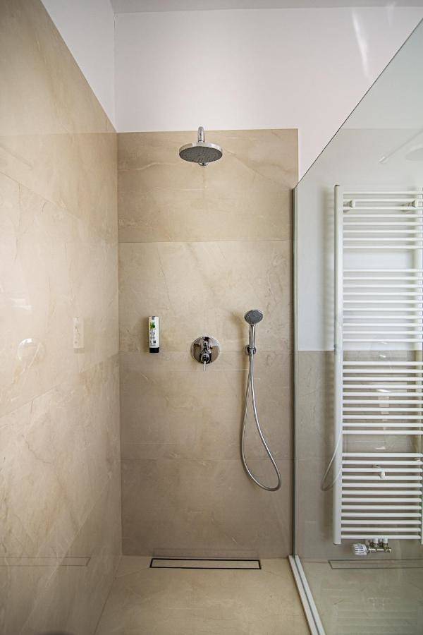Ganze Wohnung, Studio Apartment in Düsseldorf-Stadtmitte, Düsseldorf