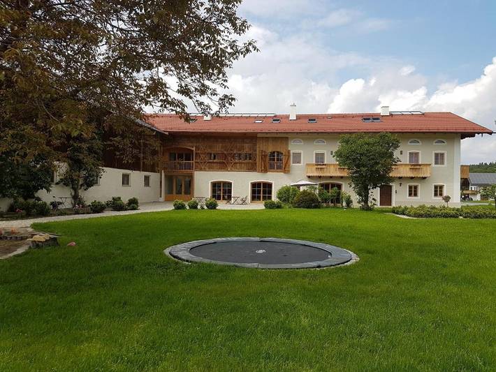 Ferienwohnung für 4 Personen, mit Whirlpool und Garten sowie Sauna in Eggstätt