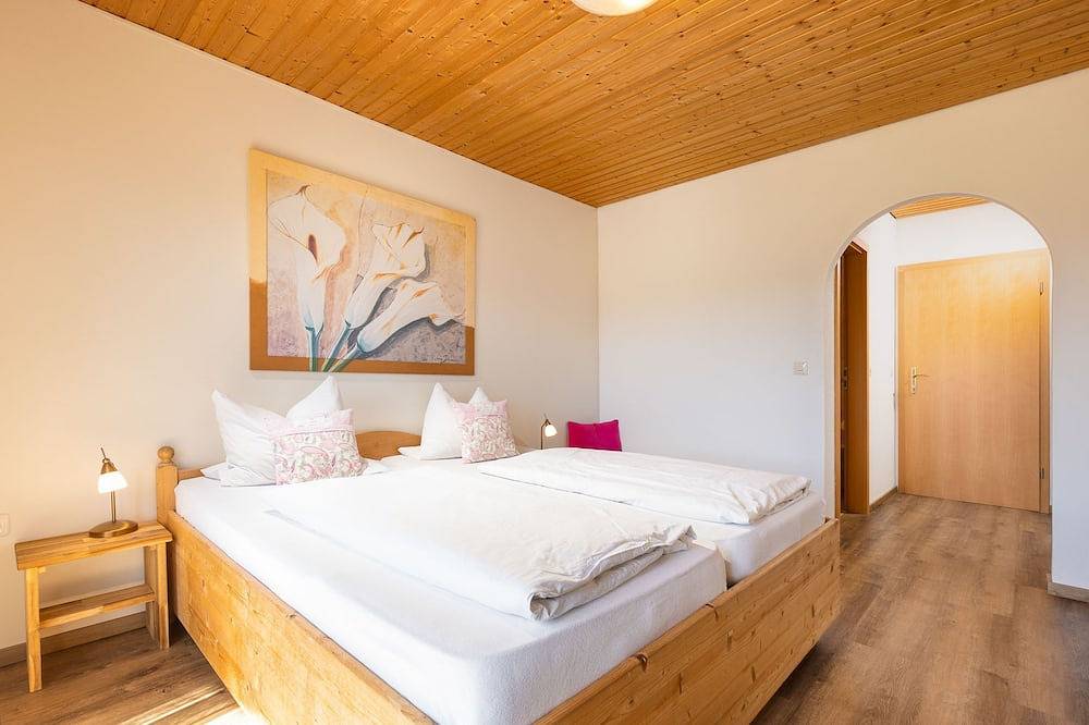 Ganze Wohnung, Doppelzimmer für 2 Gäste mit 21m² in Rohrdorf/Ot Lauterbach in Rohrdorf, Chiemgauer Alpen