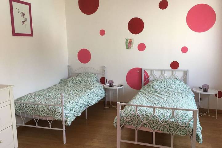 Grand gîte avec piscine, cheminée et terrasse près de Lunéville, idéal pour familles et groupes in Région de Lunéville