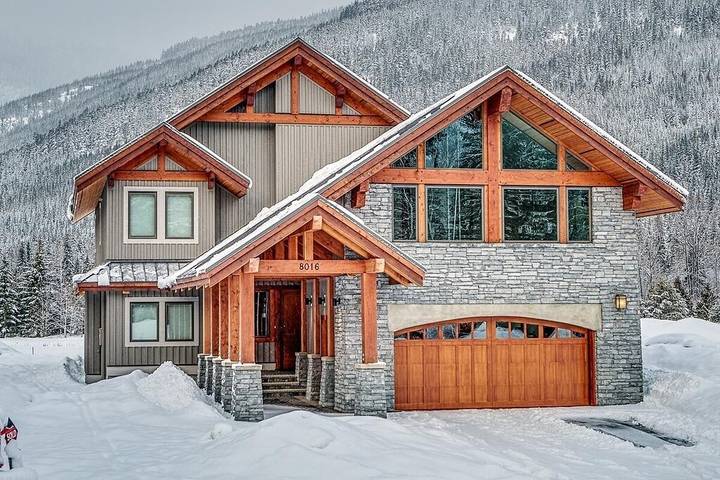 Ferienhaus für 10 Personen, mit Whirlpool und Garten in Whistler