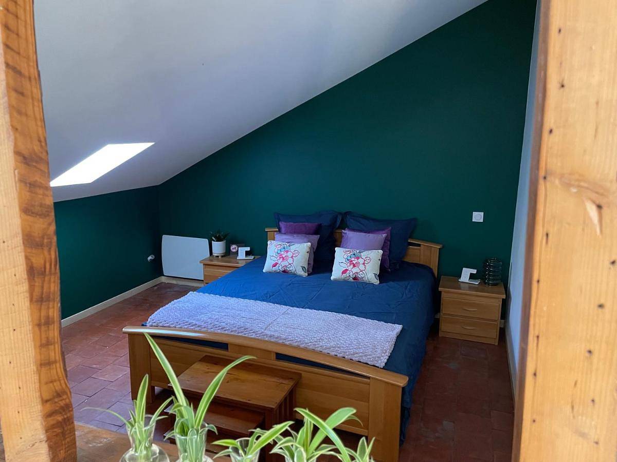 Appartement entier, One-Bedroom Apartment in Alès, Parc national des Cévennes